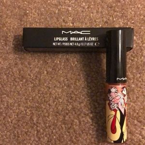 Mac lip glass- devilishly stylish
